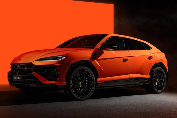 2025 Lamborghini Urus SE