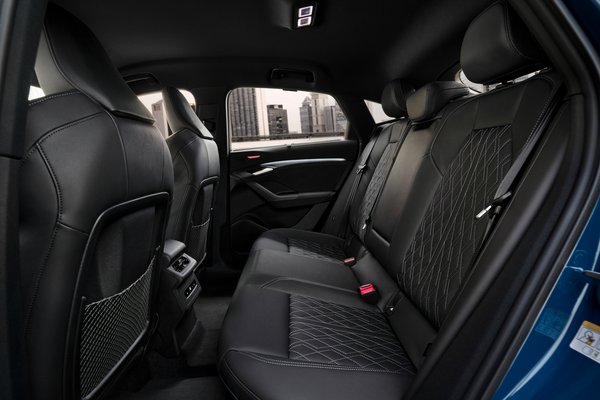 2025 Audi SQ6 e-tron Sportback Interior