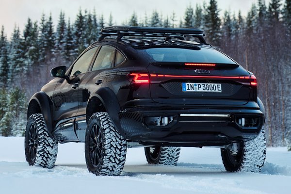 2025 Audi Q6 e-tron offroad