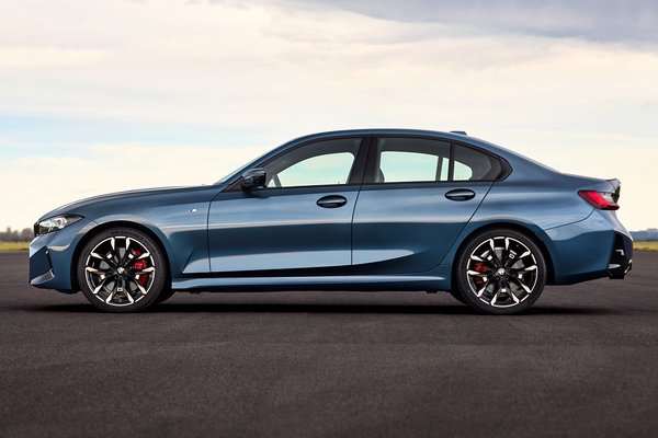 2025 BMW 3-Series sedan