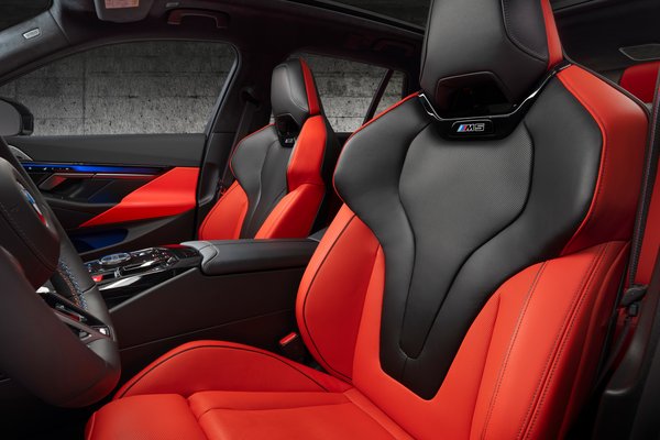 2025 BMW M5 Touring Interior