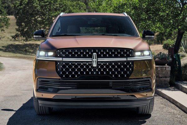 2025 Lincoln Navigator Black Label