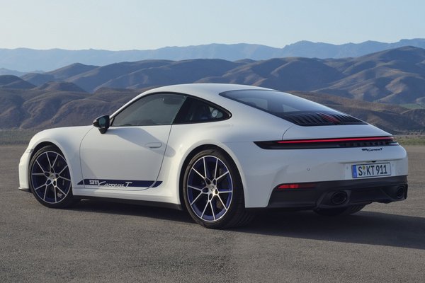 2025 Porsche 911 Carrera T Coupe