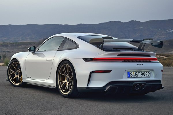 2025 Porsche 911 GT3 with Weissach Package